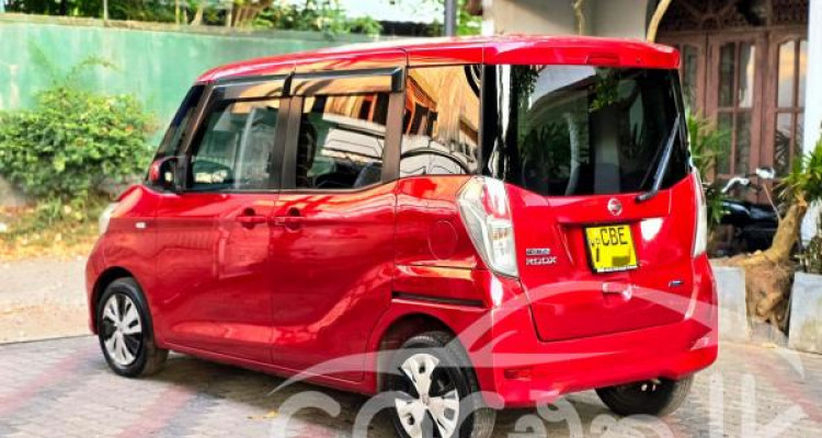 NISSAN DAYZ ROOX 2017