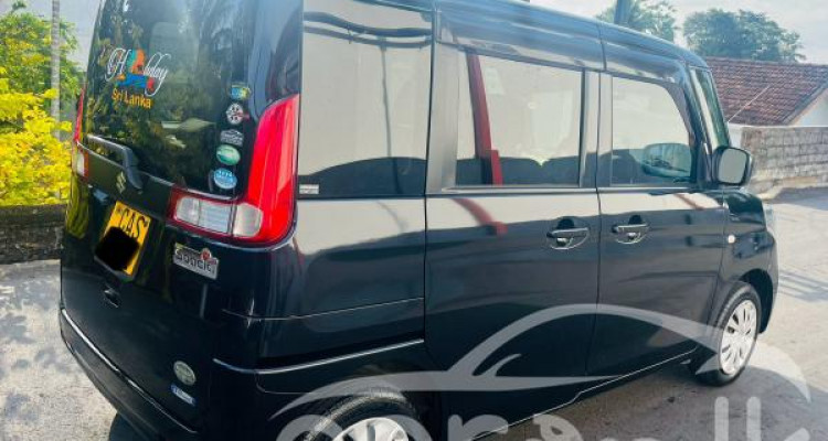 SUZUKI SPACIA 2015
