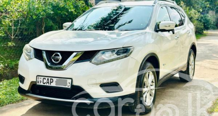 NISSAN X TRAIL 2015