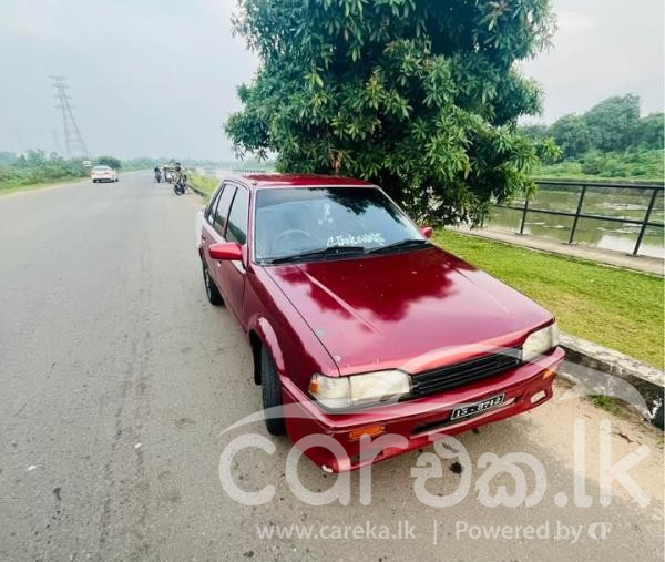 MAZDA FAMILIA 323 1988