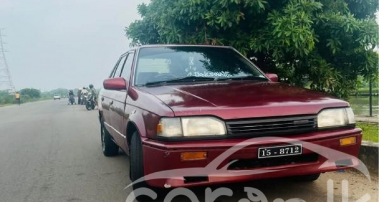 MAZDA FAMILIA 323 1988