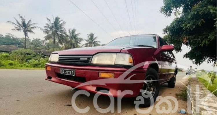 MAZDA FAMILIA 323 1988
