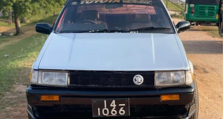 TOYOTA COROLLA 1983