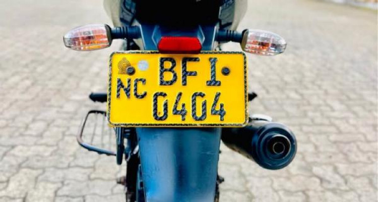 BAJAJ PULSAR 150 2017