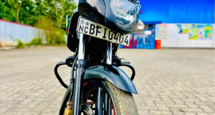 BAJAJ PULSAR 150 2017