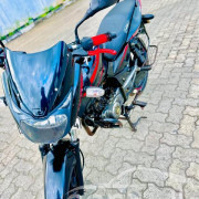BAJAJ PULSAR 150 2017