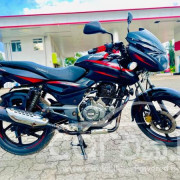 BAJAJ PULSAR 150 2017
