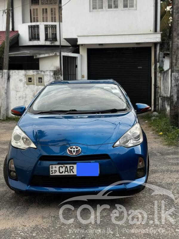 TOYOTA AQUA 2014