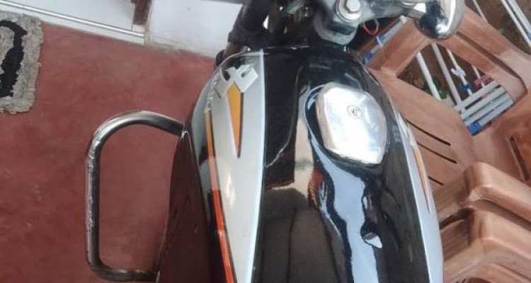 BAJAJ BOXER 2002