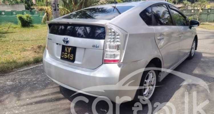 TOYOTA PRIUS 2010