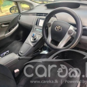 TOYOTA PRIUS 2010