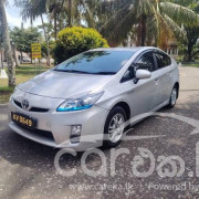 TOYOTA PRIUS 2010