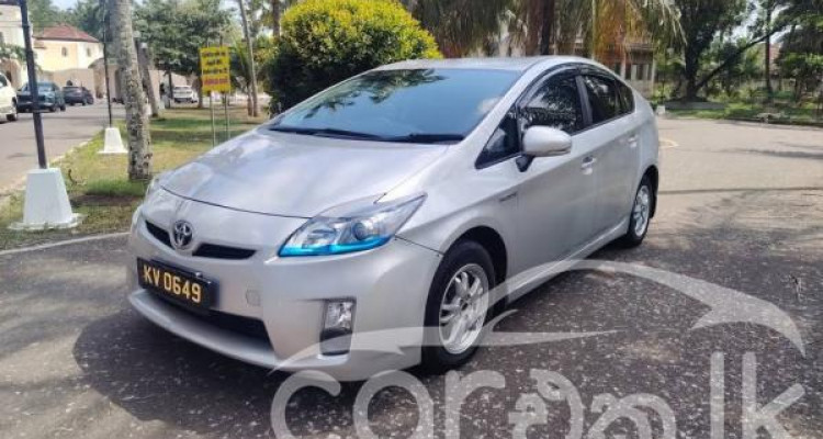 TOYOTA PRIUS 2010