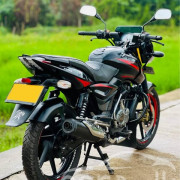 BAJAJ PULSAR 150 2017