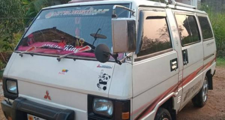 MITSUBISHI DELICA L300 1986