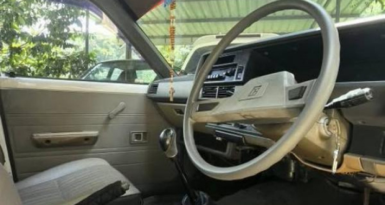 TOYOTA COROLLA KE74 1986