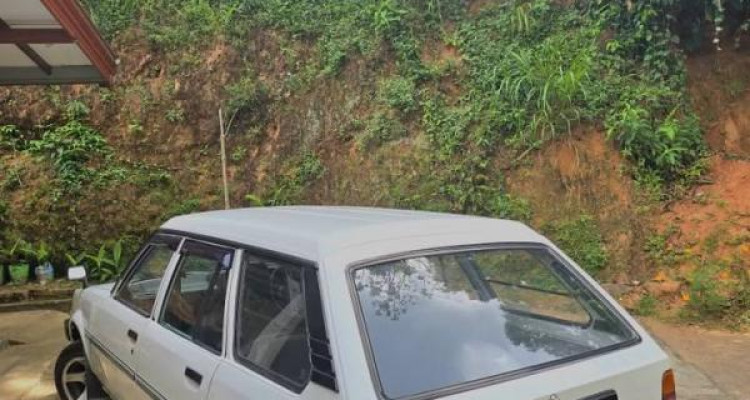 TOYOTA COROLLA KE74 1986