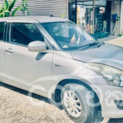 SUZUKI SWIFT 2011
