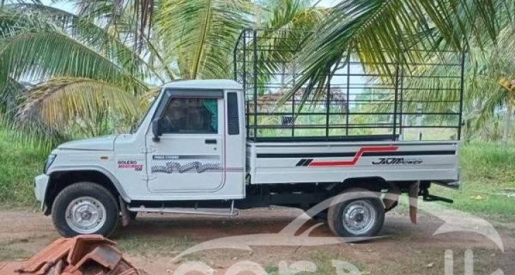 MAHINDRA BOLERO 2013