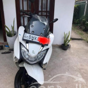 SUZUKI BURGMAN 2019