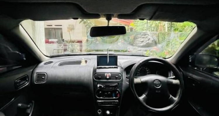 NISSAN WINGROAD 2000