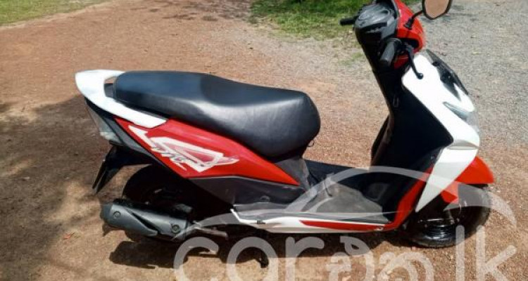 HONDA DIO 2015