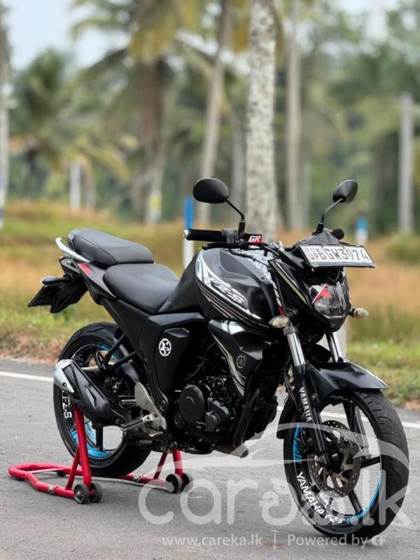 YAMAHA FZ 2018