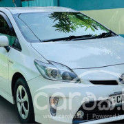TOYOTA PRIUS 2014