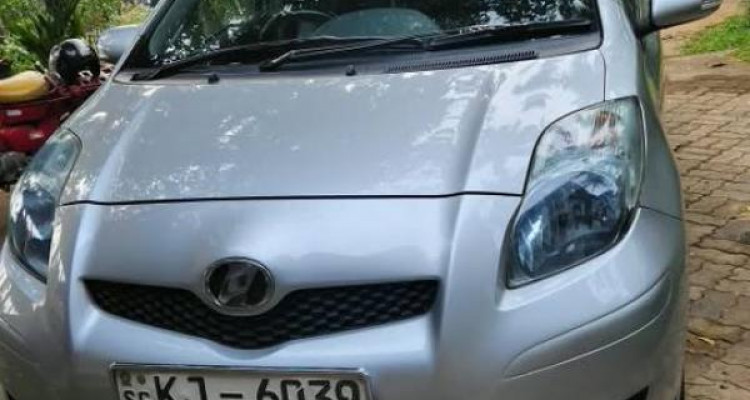 TOYOTA VITZ 2008