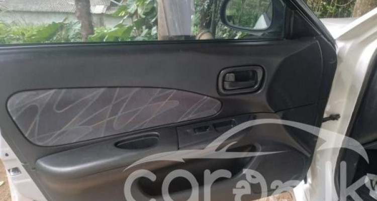 NISSAN WINGROAD 2001