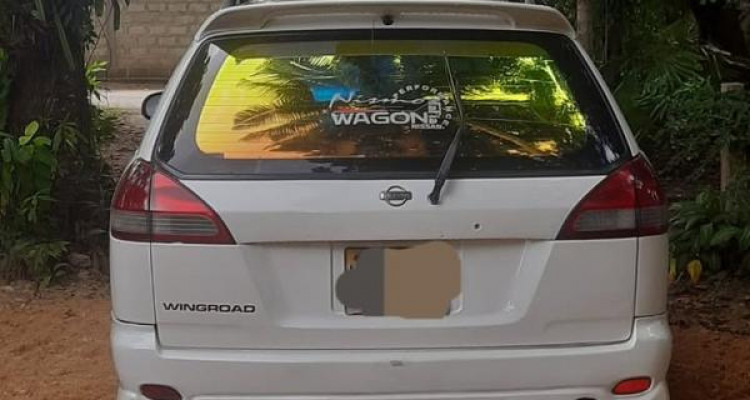 NISSAN WINGROAD 2001