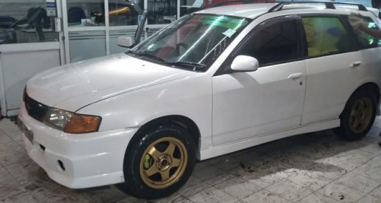 NISSAN WINGROAD 2001