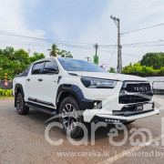 TOYOTA HILUX 2023
