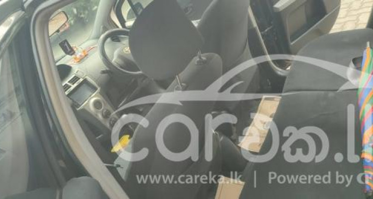 TOYOTA VITZ 2008