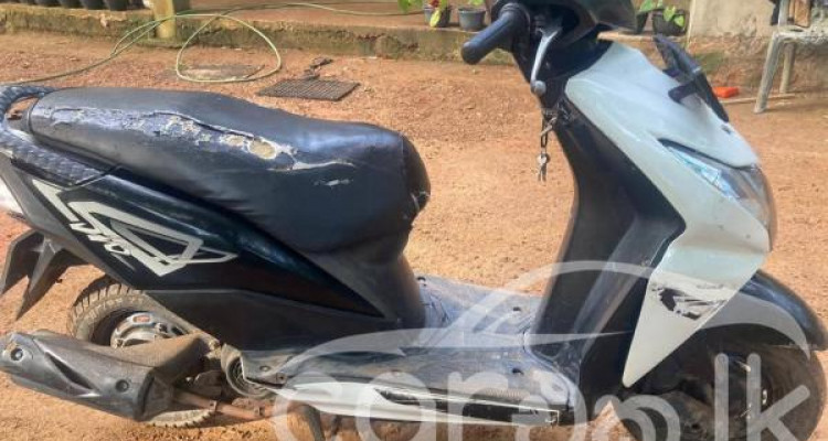 HONDA DIO 2015