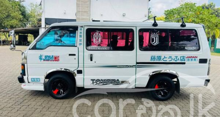 TOYOTA HIACE 1983