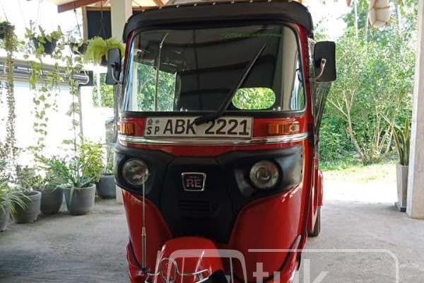 BAJAJ 2016 4 STROKE