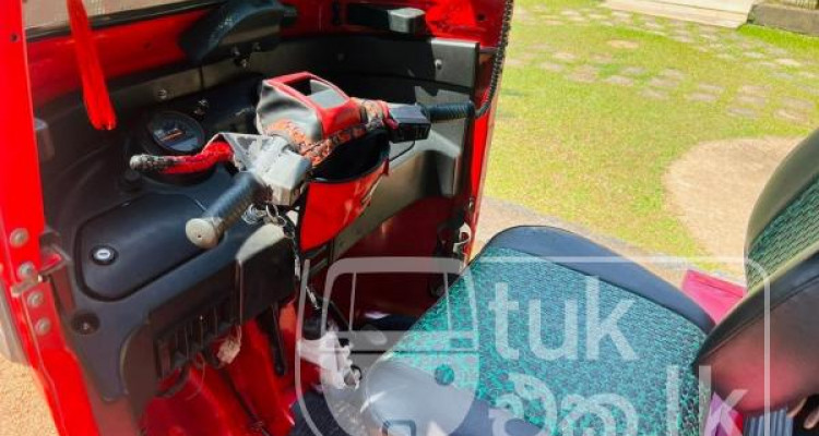 BAJAJ 2015 4 STROKE