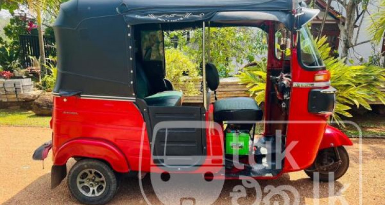 BAJAJ 2015 4 STROKE