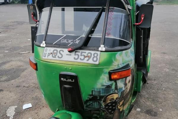 BAJAJ 2009 4 STROKE