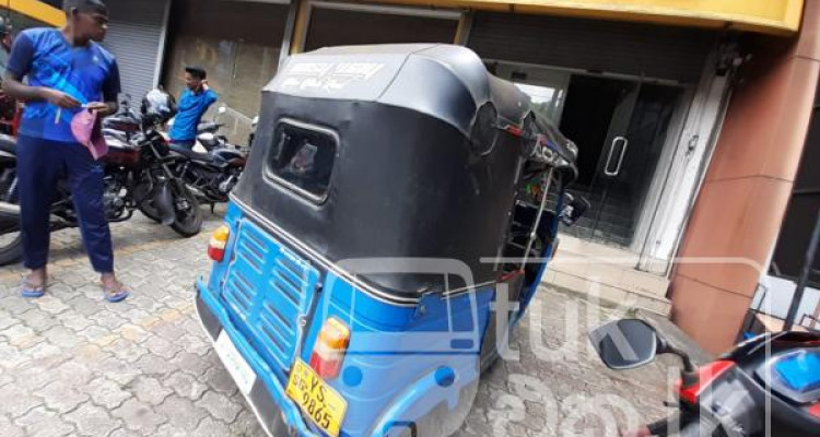 BAJAJ 2011 4 STROKE