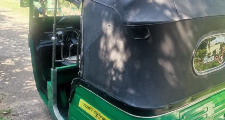 BAJAJ 2015 4 STROKE