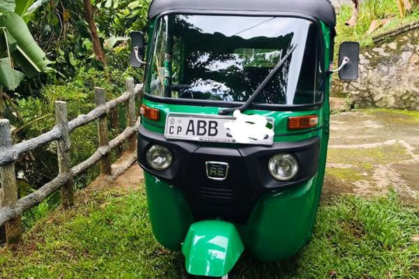BAJAJ 2018 4 STROKE