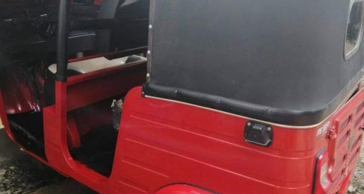BAJAJ 2018 4 STROKE