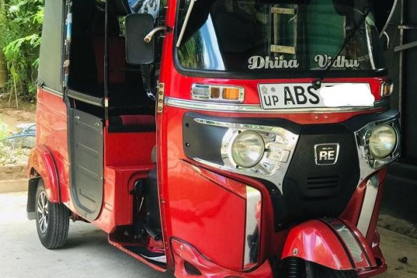 BAJAJ 2018 4 STROKE