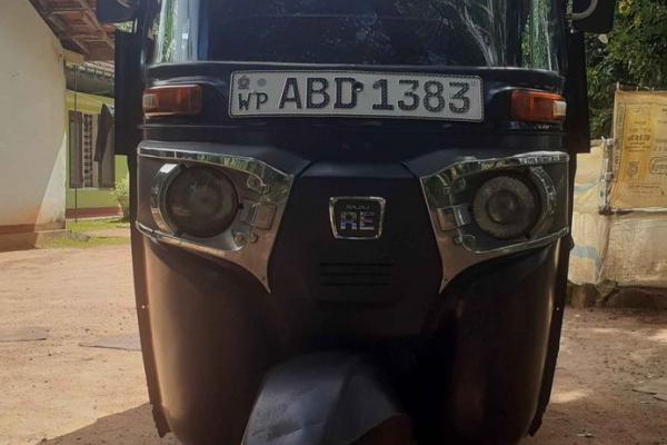 BAJAJ 2015 4 STROKE