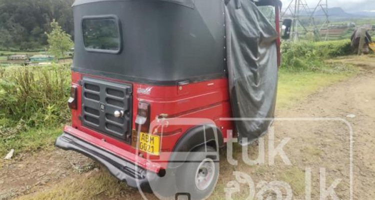 BAJAJ 2016 4 STROKE