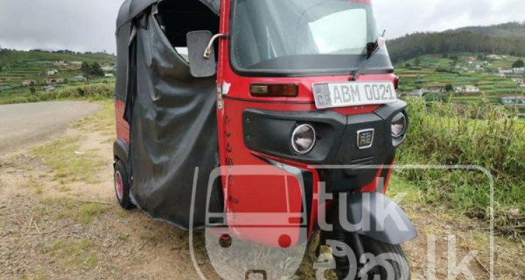 BAJAJ 2016 4 STROKE