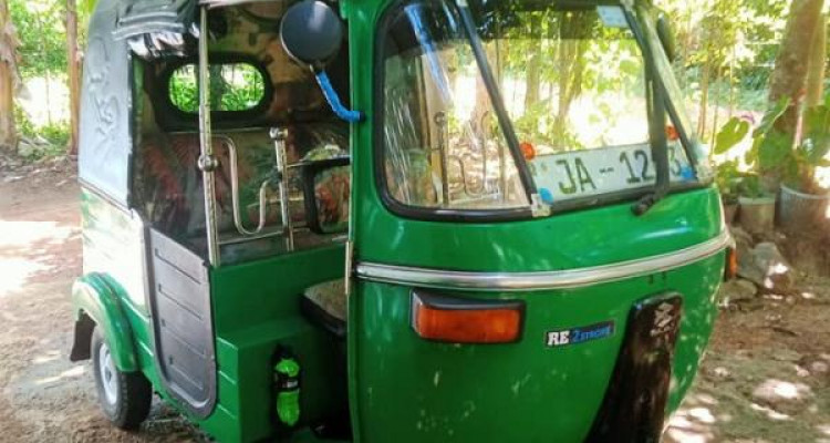 BAJAJ 2004 2 STROKE
