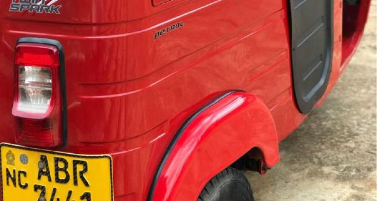 BAJAJ 2018 4 STROKE